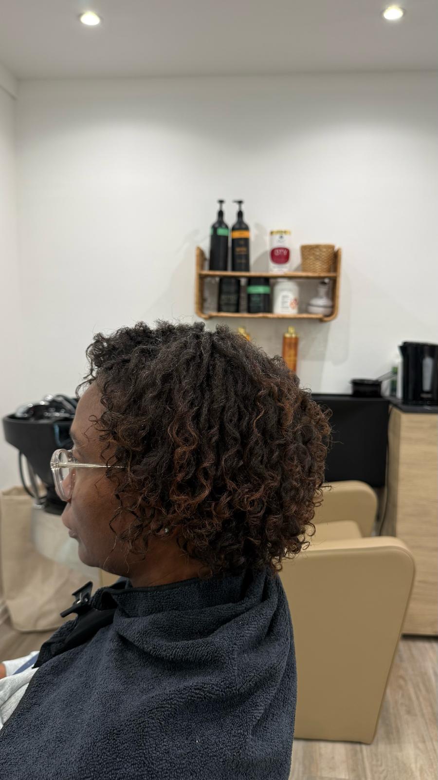 Soin curly / nappy défini chez Divine Extension